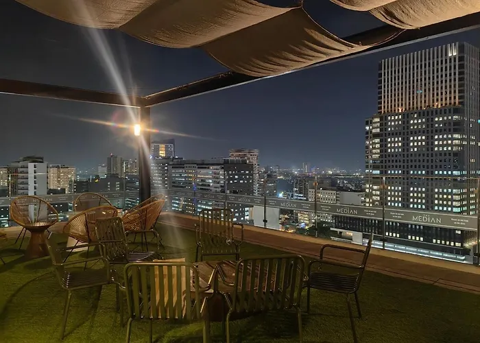 Modern At The Median Near It Park Aparthotel 3*